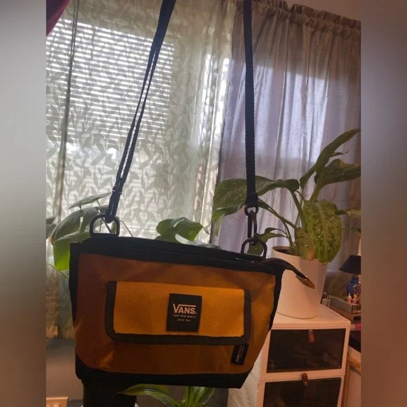 Vans Crossbody Bag - Picture 5 of 5